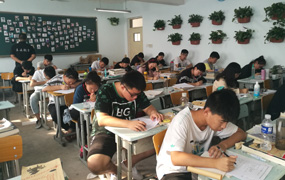 樂達集團與師大校區(qū)同時舉行第三次模擬考試