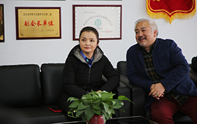 著名女高音歌唱家吳碧霞教授蒞臨樂(lè)達(dá)參觀指導(dǎo)